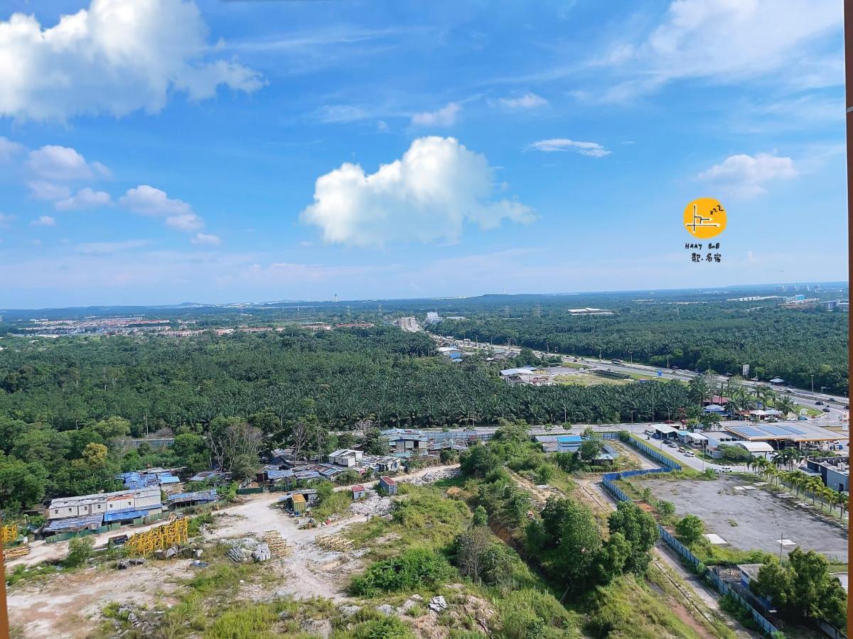 A Private With Bathroom,15 Minutes To Klia, Klia2, Sepang, Host By Locals, Private Host, Not A Apartment