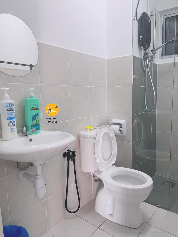 Apartment A Private With Bathroom,15 Minutes To Klia, Klia2, Sepang, Host By Locals, Private Host, Not A